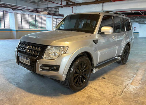 Mitsubishi Pajero Full 3.8 HPE 4X4 V6 24V GASOLINA 4P AUTOMÁTICO