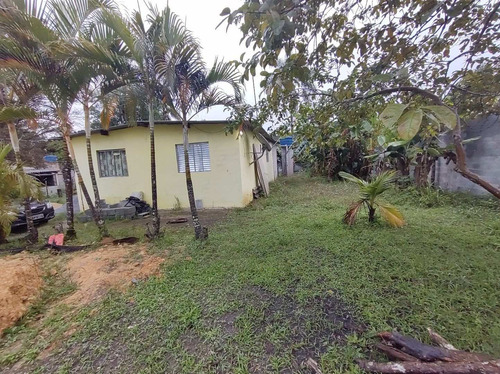 Vende-se Uma Chácara Com Piscina 1500 M 350.000 Aceita Entra