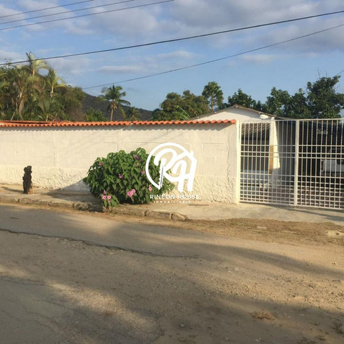 Venta De Casa En Ocumare De La Costa. Aragua