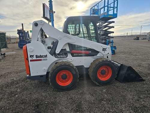 Minicargador Bobcat S650 Año 2012 Con Cabina Y A/c,