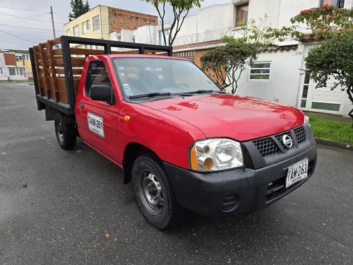 Nissan Frontier Estacas 2.4L 4x2 MT