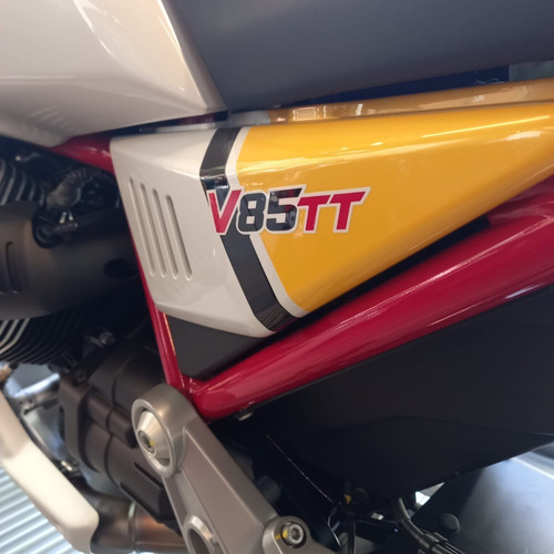 Imagen 8 de 19 de Moto Guzzi V85 Tt 2020 Gris 0km Concesionario Oficial