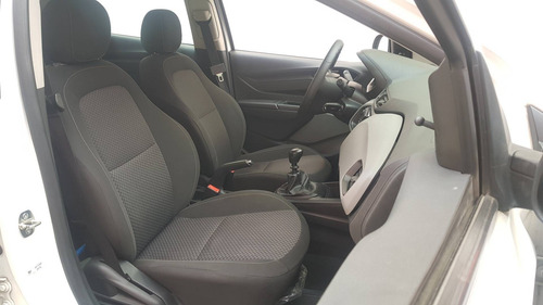 Imagem 5 de 14 de Chevrolet Onix 1.0 Mpfi Joy 8v Flex 4p Manual