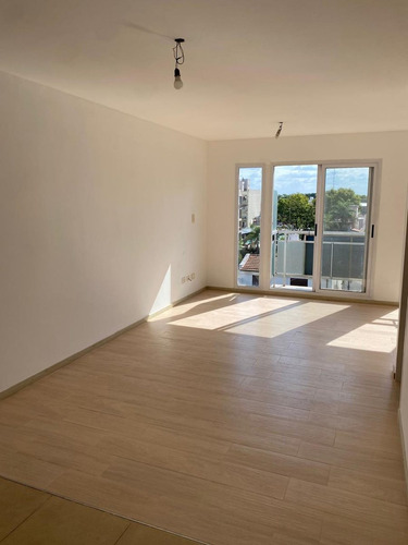 Se Alquila Monoambiente En Castelar Sur