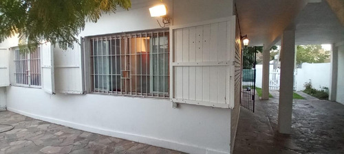 Imagen 8 de 29 de Casa + Dto 2 Ambientes. Sola En El Lote Con Gas Natural