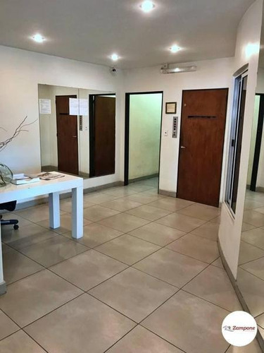 Luminoso Departamento En Venta, Av. Maipu 3500, La Lucila.