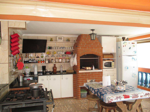 Chácara Com 3 Dorms, Estância Lago Azul (ártemis), Piracicaba - R$ 900 Mil, Cod: 3299 - V3299
