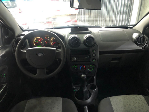 Imagem 9 de 15 de Ford Fiesta Sedan 1.6 Ano 2011