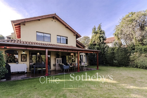 Casa En Venta De 5 Dorm. En Lo Barnechea