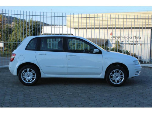 Imagem 5 de 13 de Fiat Stilo Flex