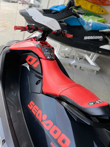Sea Doo Spark Trixx 2up 8hs Blutooth Año 2022 - Test Drive