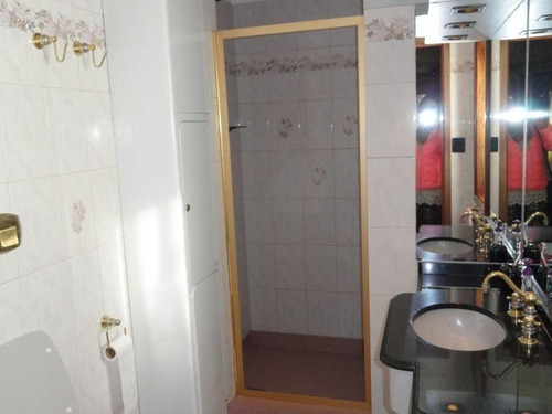 Imagen 9 de 17 de Casa De 5 Dormitorios En Barrio Belgrano Con Vista Al Lago