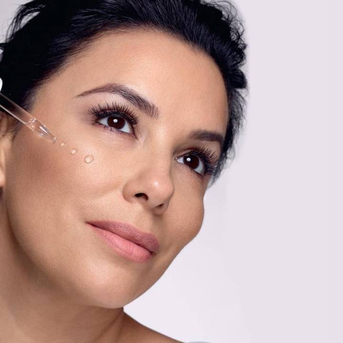 Imagen 6 de 7 de Sérum Serum Ácido Hialurónico L'Oréal Paris Revitalift día/noche para todo tipo de piel de 30mL