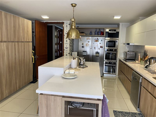 Imagen 17 de 28 de Depto En Venta De 4 Dorm. + Estar + Escritorio En Vi