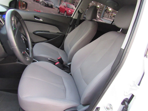 Imagem 9 de 15 de Hyundai Hb20s 1.6 Premium 16v