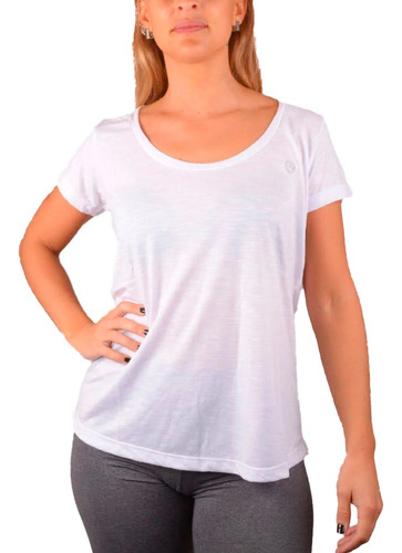 Remera Team Gear Lifestyle Mujer Escote U Blanco Cli