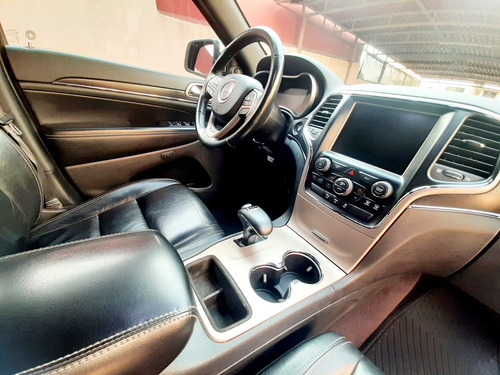 Jeep Grand Cherokee 3.6 Limited Lujo 4x2 Mt