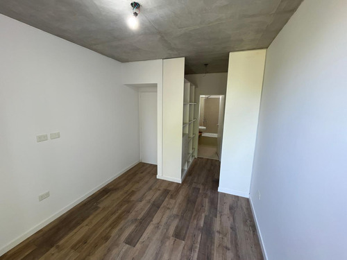Venta De Departamento 3 Ambientes Con Balcón. Bio Condominio