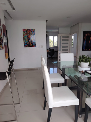 Moderna Casa En El Manzano, Emss