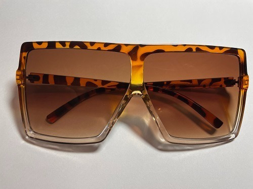 Maxi Sunglasses Ângulos Retos Grandegg++ Estilo Rave Eletro Armação Leopardo Transparente Haste Leopardo Lente Cinza Degradê Desenho Maxi Quadrado Gg++ Reto