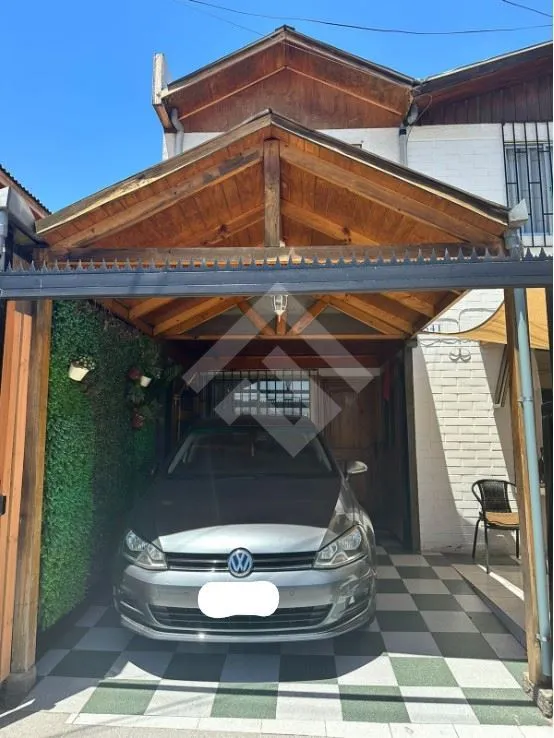 Imagen 2 de 25 de Casa En Arriendo De 4 Dorm. 2 Baños En Maipú