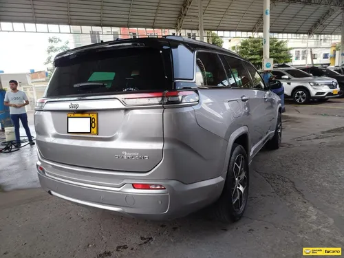 Jeep Commander 1.3 Overland 4X2 Aut