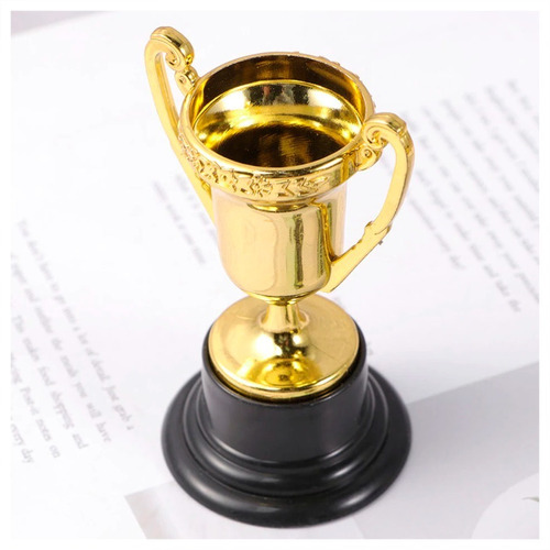Imagen 2 de 10 de Trofeo Dorado De Campeones Plástico Para Niños 2unid Jg8z