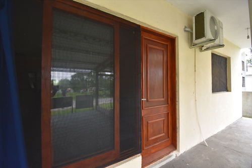 Casa Con Local En Venta En Los Pinos