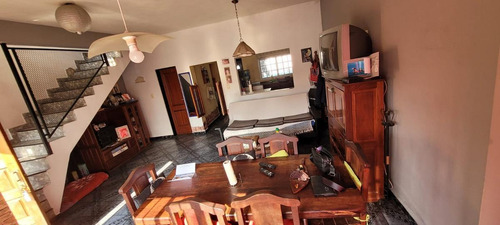 Imagen 4 de 28 de Casa En Venta Espectacular Chalet 4 Ambientes Con Pileta