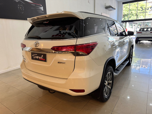 Toyota Hilux Sw4 2.8 Srx 177cv 4x4 7as At