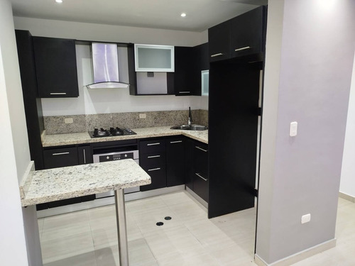 En Venta Moderno Apartamento En El Parral Valencia,  228628 Rr