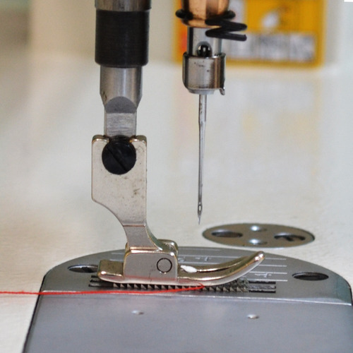 Imagen 9 de 10 de Máq De Coser Jocky Jk-m2 Motor Directo Y Kit De Accesorios