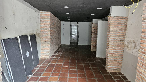 Se Alquila Local Comercial