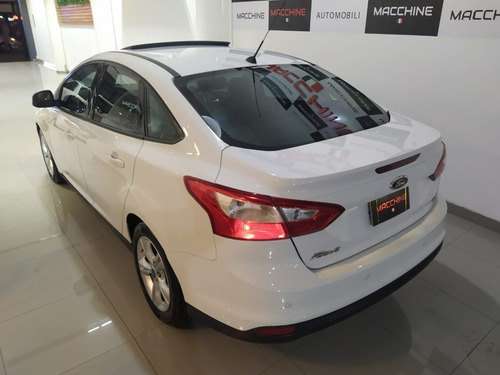 Imagen 13 de 15 de Ford Focus Se Plus Aut 4ptas