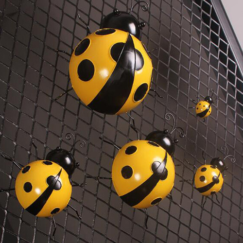 O Preciosas Figuras Realistas Mariquita Metal Amarillo