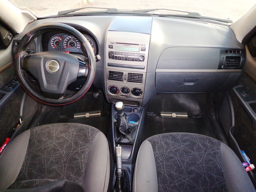 Imagen 7 de 10 de Dodge Forza Lx 2013 1.4 Sincrónico Con Sistema De Gas Gnv