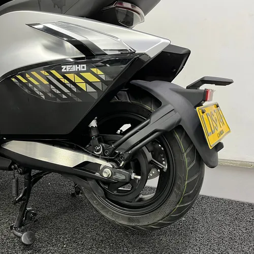 Cf Moto Zeeho Ae8+