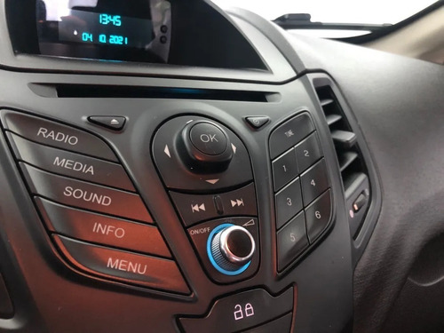 Imagen 13 de 13 de Ford Fiesta 2015 1.6 S Sedan At