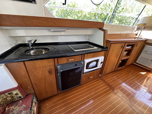 Custon 35 Volvo 220hp Gasolero Con Solo 200horas Nuevo!