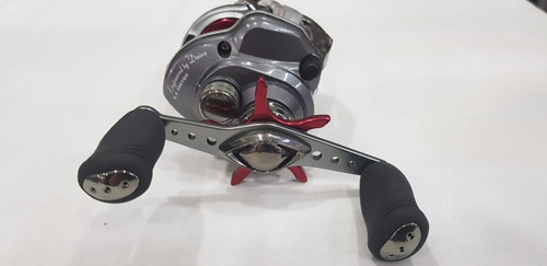 Reel Daiwa Megaforce 100tsh Baitcast Con Twitchin'bar