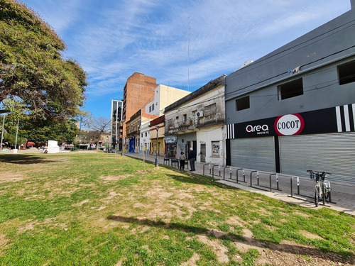 Frente A Plaza Del Soldado 14 Metros De Frente Y Terreno 334 M2
