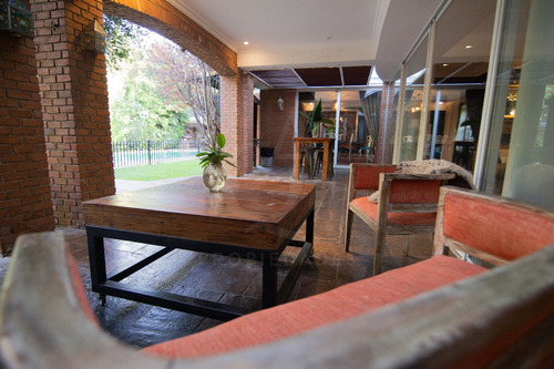 Casa En Venta, Parcelas Del Parque, Las Rastras, Talca.