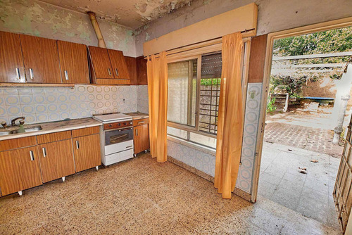 Imagen 10 de 20 de Venta Casa 3 Amb Con Local Y Parque, Berazategui