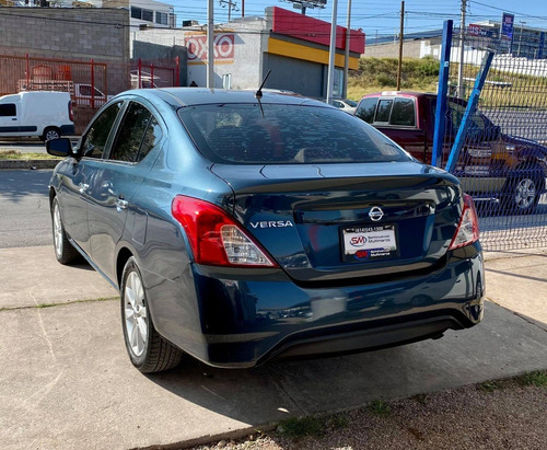 Imagen 6 de 12 de Nissan Versa 2017