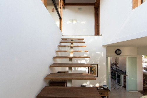 Casa Em Ipanema Com 4 Dormitórios - Lu430927