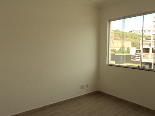 Imagem 5 de 8 de Cobertura Com 3 Quartos Para Comprar No Cabral Em Contagem/mg - 11107