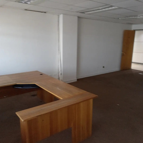 Oficina Central 60 M2 En Edificio Con Estacionamiento