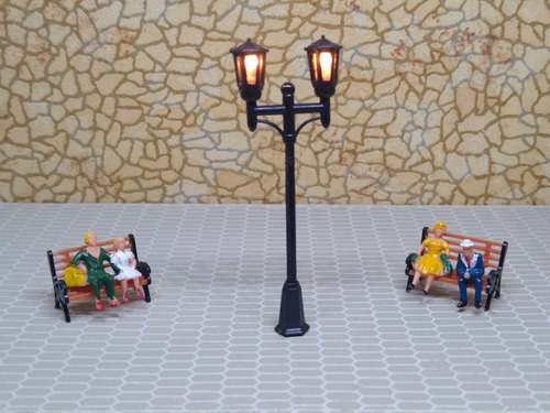 Imagen 7 de 9 de Nico 2 Farolas D Estilo 65 Mm C/lampara Plastico H0 (eih 22)