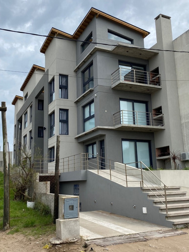 Imagen 11 de 12 de Pinamar - Mar De Ostende -departamento Frente Al Mar . Nuevo Y Totalmente Equipado -