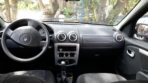 Renault Logan Dynamique 2012 - Gris Cometa - Segunda Dueña